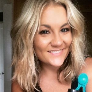 Meet your Posher, Whitney